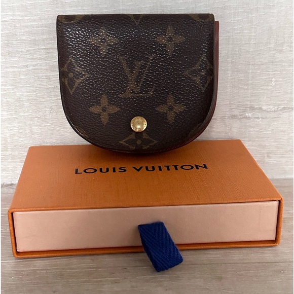 Louis Vuitton Monogram Porte Monnaie Gousset Coin Purse with Small LV Box - Picture 2 of 16